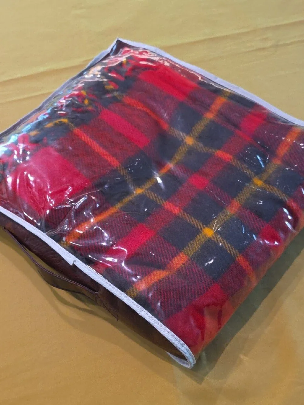 VTG Faribo Poncho Blanket Pak Red Plaid Stadium Throw Fringe New In Bag NOS